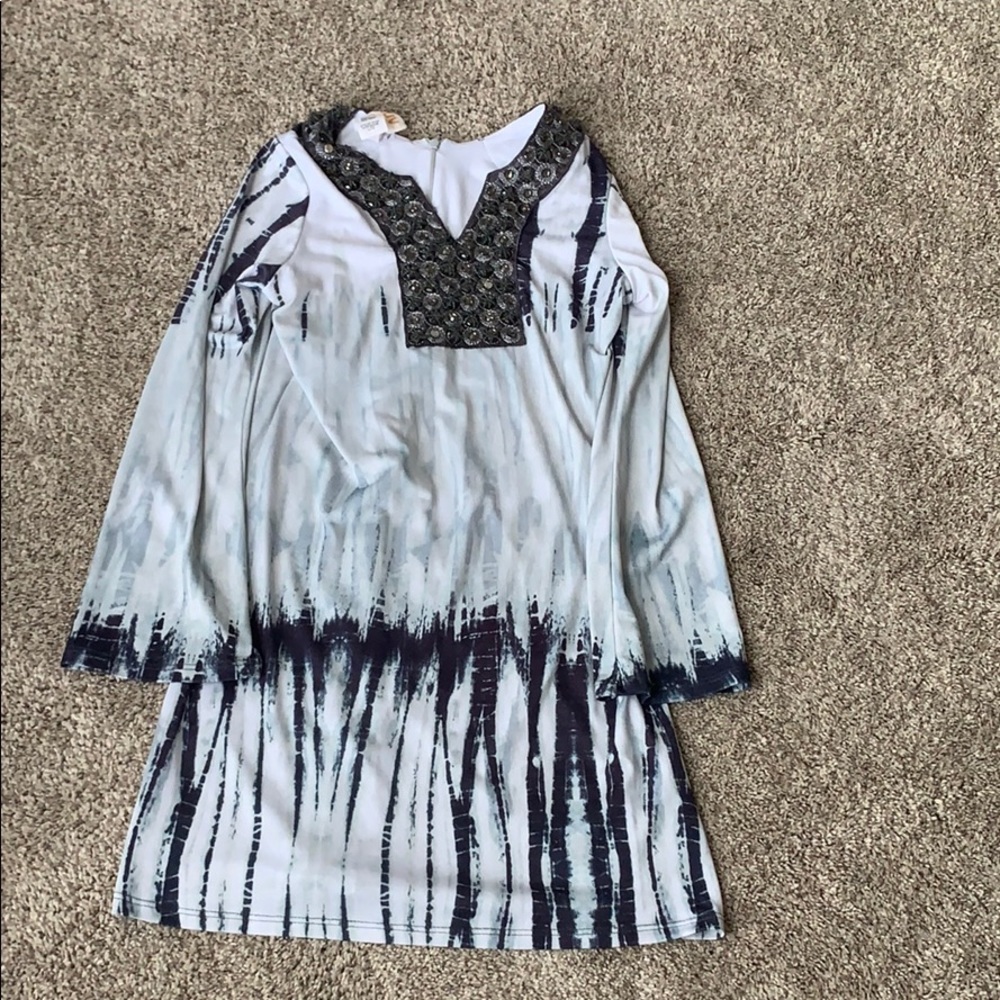 I’m selling this dress